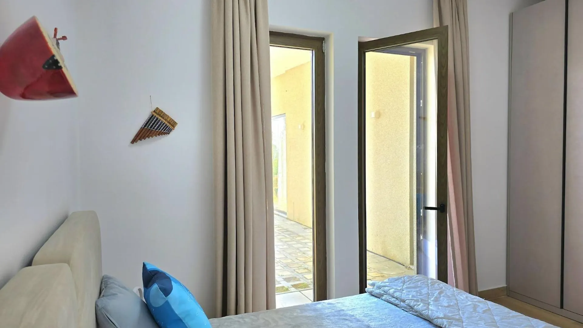 Modern Holiday Home With Sea Views Shetaj 0*,